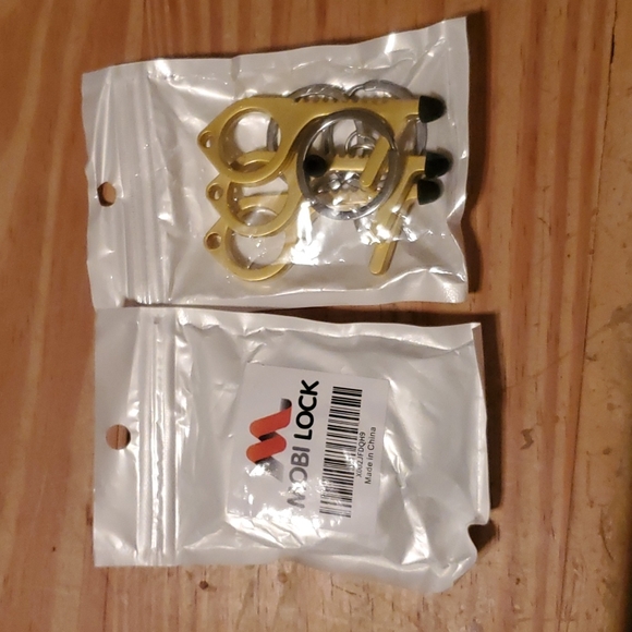 New 3 Pack Mobi Lock Brass Door Opener Key Chain Tool. - Picture 12 of 12